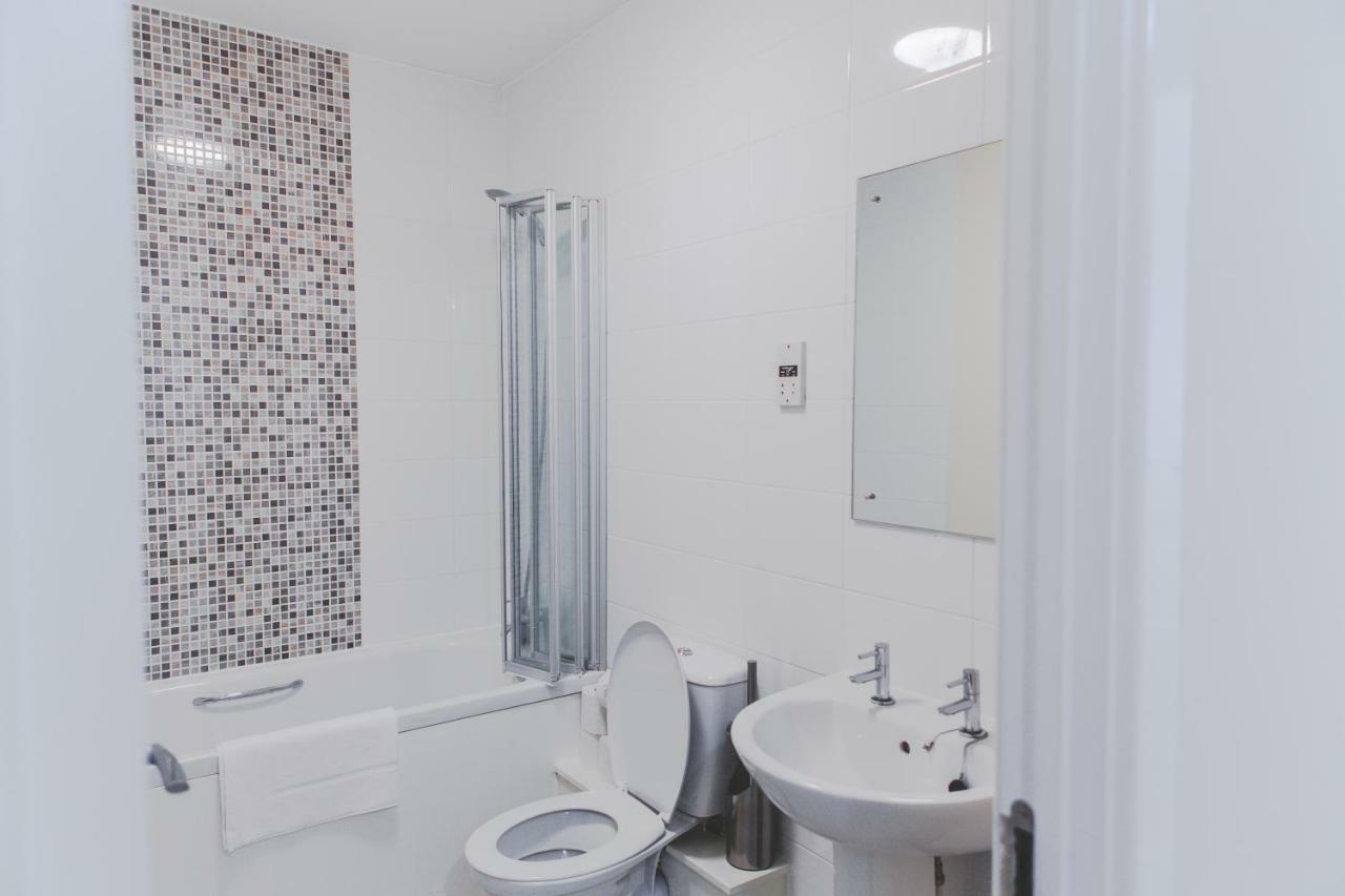 Salford Holiday Apartment מנצ'סטר מראה חיצוני תמונה