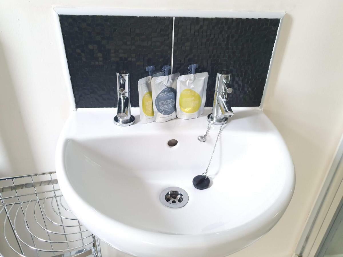 Salford Holiday Apartment מנצ'סטר מראה חיצוני תמונה